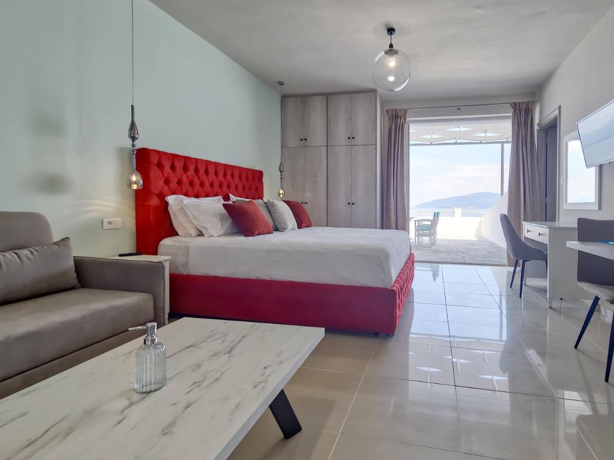 Epipleon Luxury Suites -102- Δωμάτιο 45Τμ Με Βεράντα 35Τμ Μπροστά Στη Θάλασσα นาฟปาคตอส ภายนอก รูปภาพ