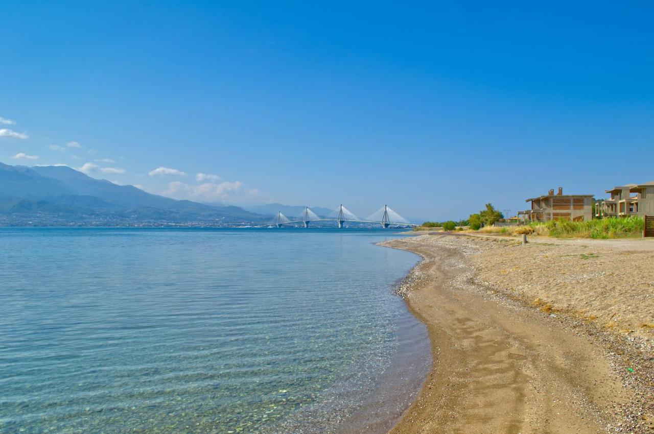 Epipleon Luxury Suites -102- Δωμάτιο 45Τμ Με Βεράντα 35Τμ Μπροστά Στη Θάλασσα นาฟปาคตอส ภายนอก รูปภาพ