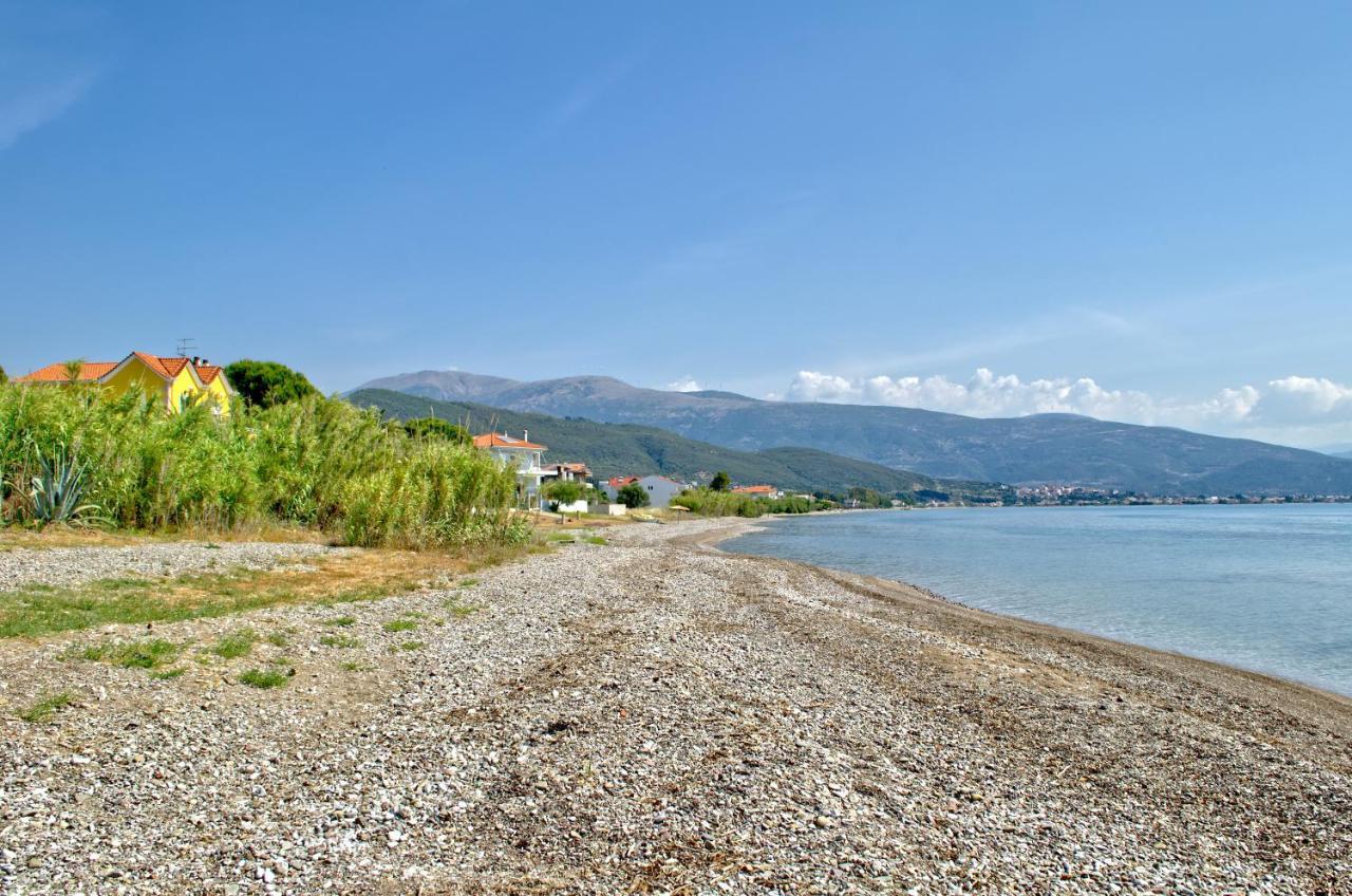 Epipleon Luxury Suites -102- Δωμάτιο 45Τμ Με Βεράντα 35Τμ Μπροστά Στη Θάλασσα นาฟปาคตอส ภายนอก รูปภาพ